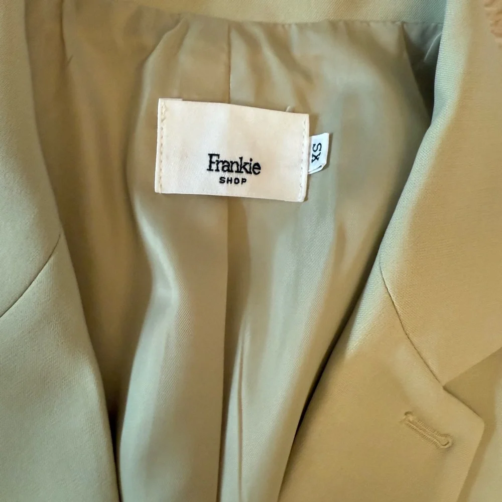 The Frankie Shop Bea blazer and suit pants - Picture 8 of 10